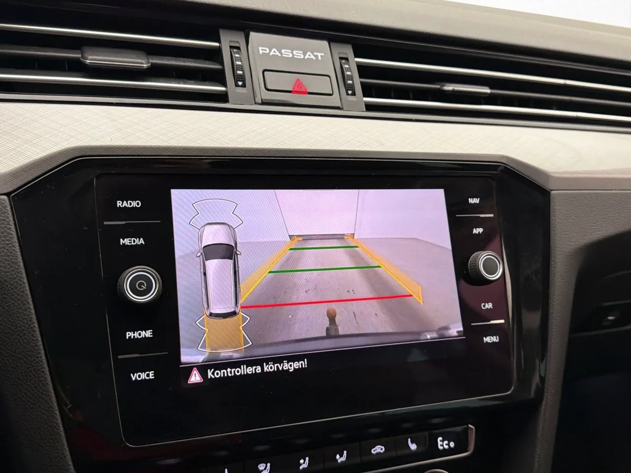 Volkswagen Passat bild 13