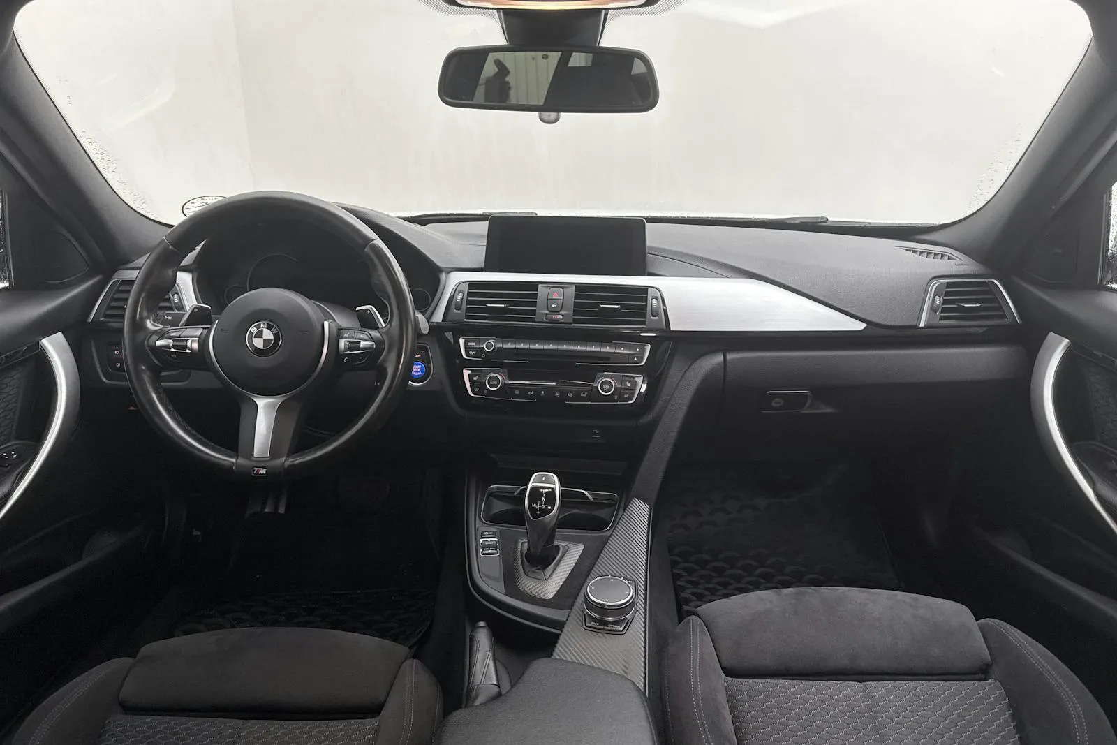 BMW 330 bild 6