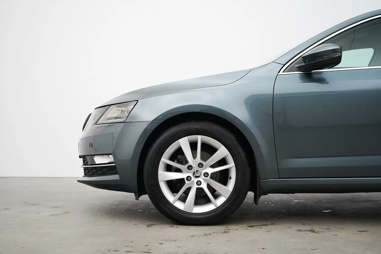 Skoda Octavia bild 2