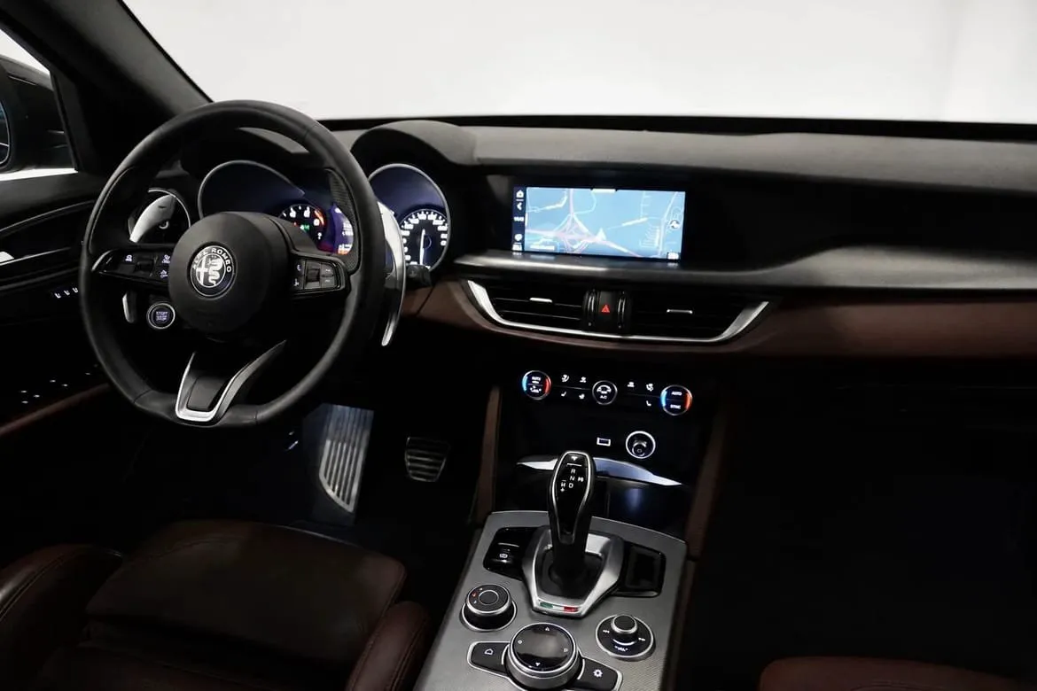 Alfa Romeo Stelvio bild 17