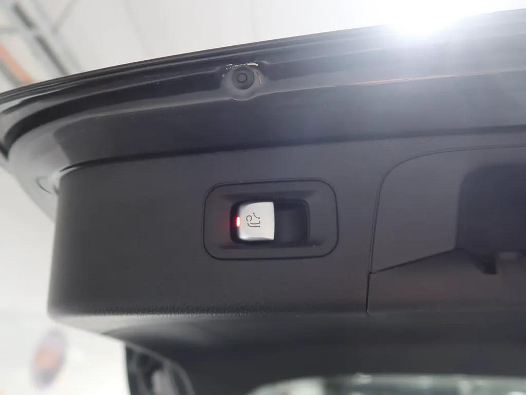 Mercedes GLC300 bild 33
