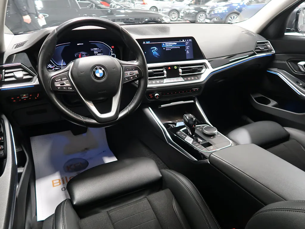 BMW 330 bild 17