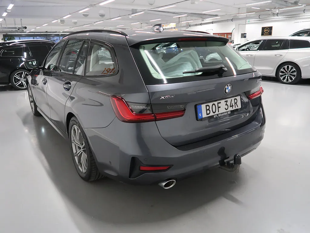 BMW 330 bild 8