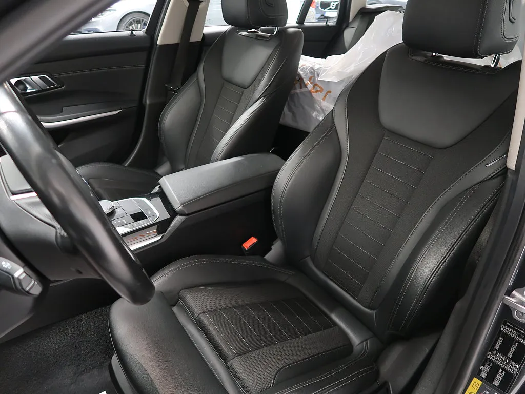 BMW 330 bild 18