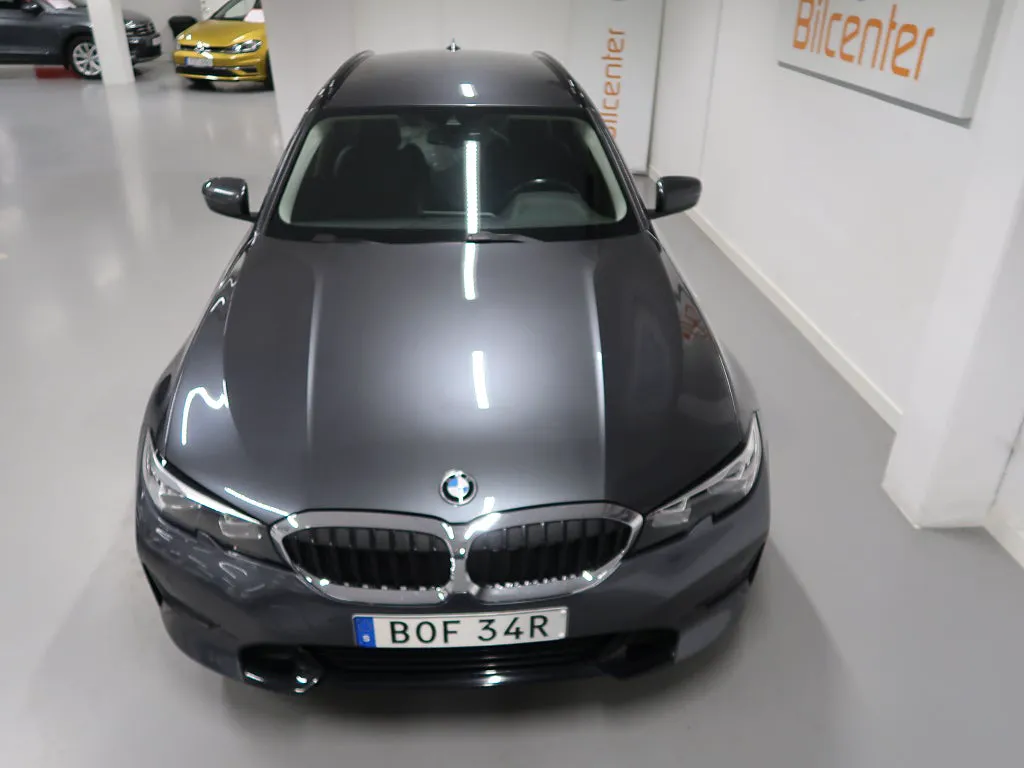 BMW 330 bild 11