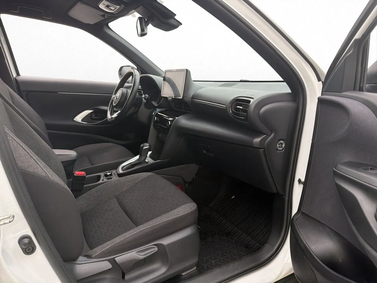 Toyota Yaris Cross bild 28
