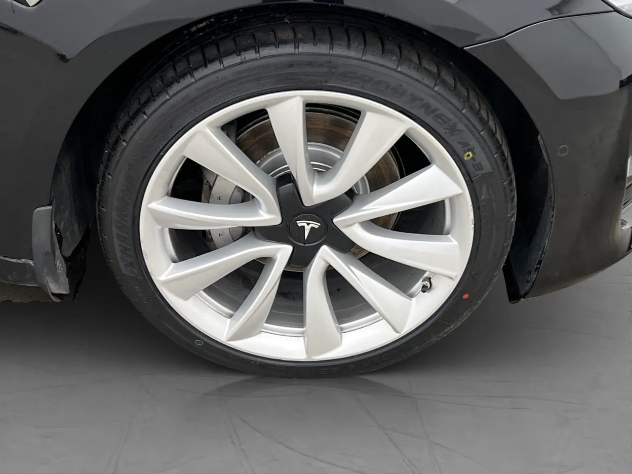 Tesla Model 3 bild 29