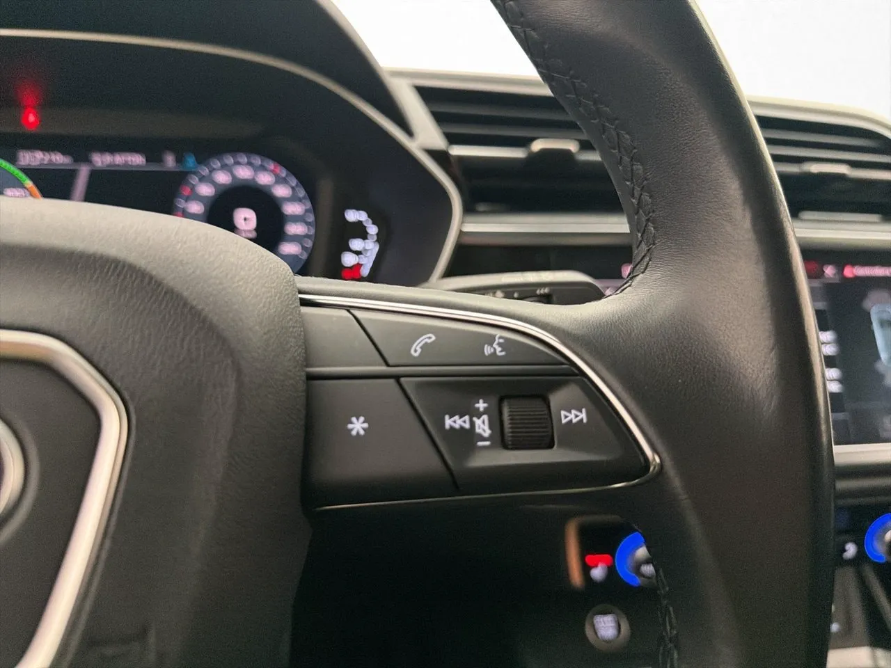 Audi Q3 bild 21