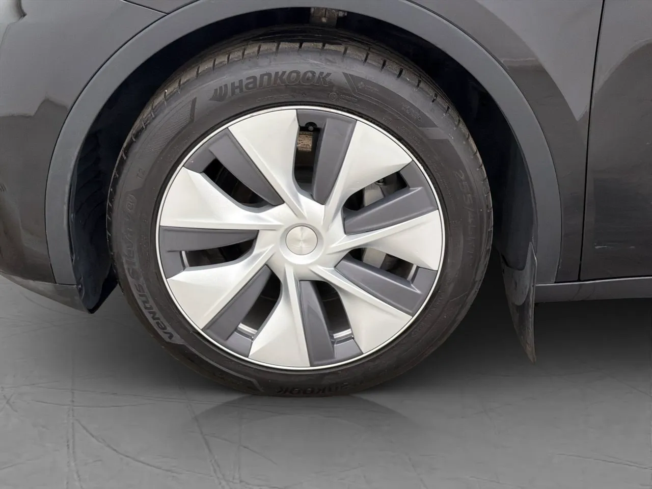 Tesla Model Y bild 33