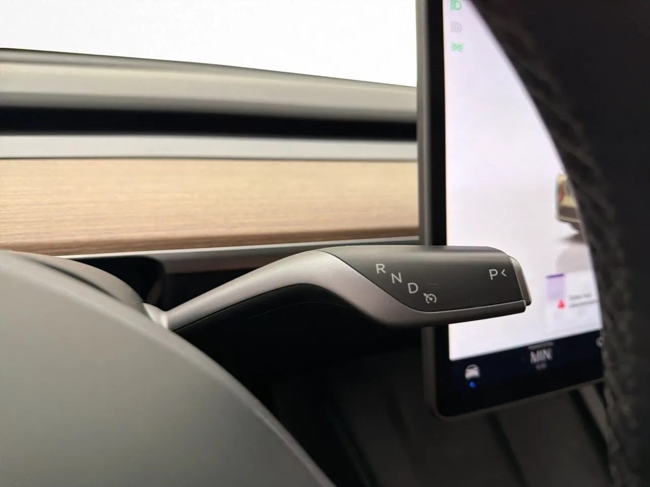 Tesla Model Y bild 17
