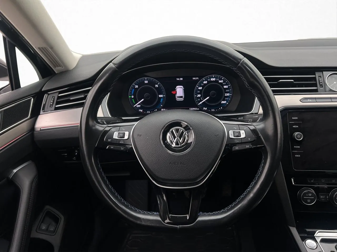 Volkswagen Passat bild 12