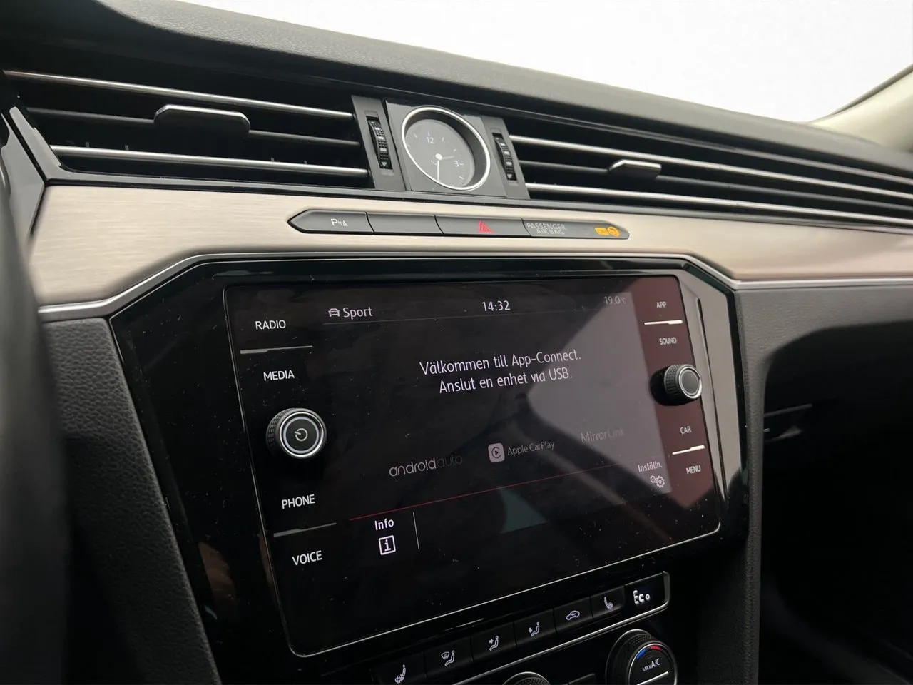 Volkswagen Passat bild 17