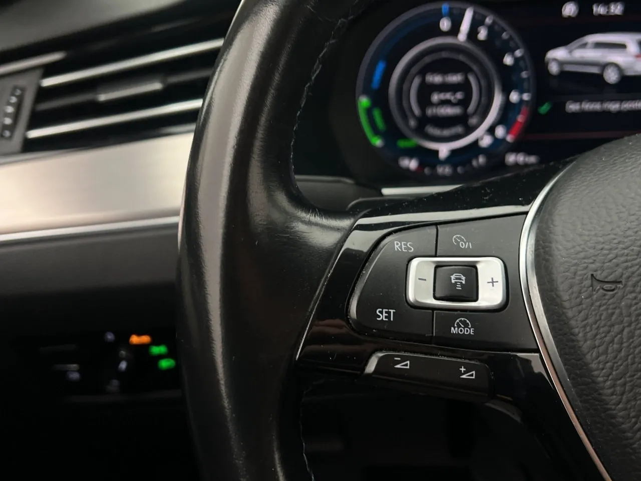 Volkswagen Passat bild 13