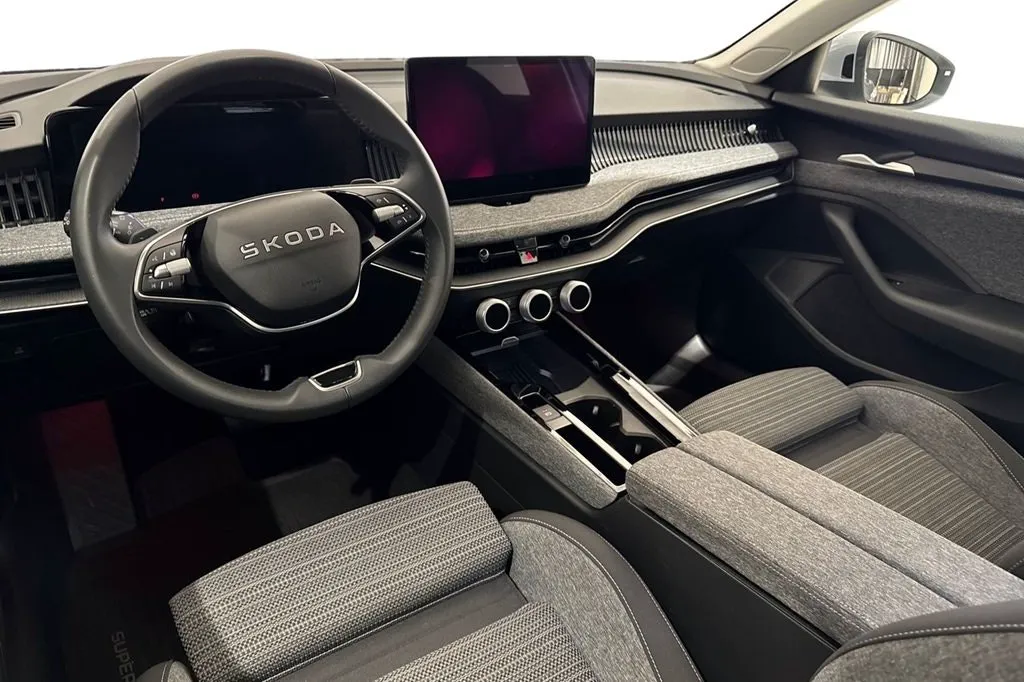 Skoda Superb bild 7