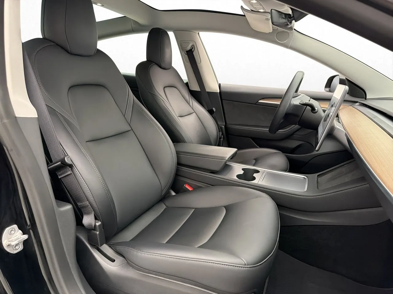 Tesla Model 3 bild 13