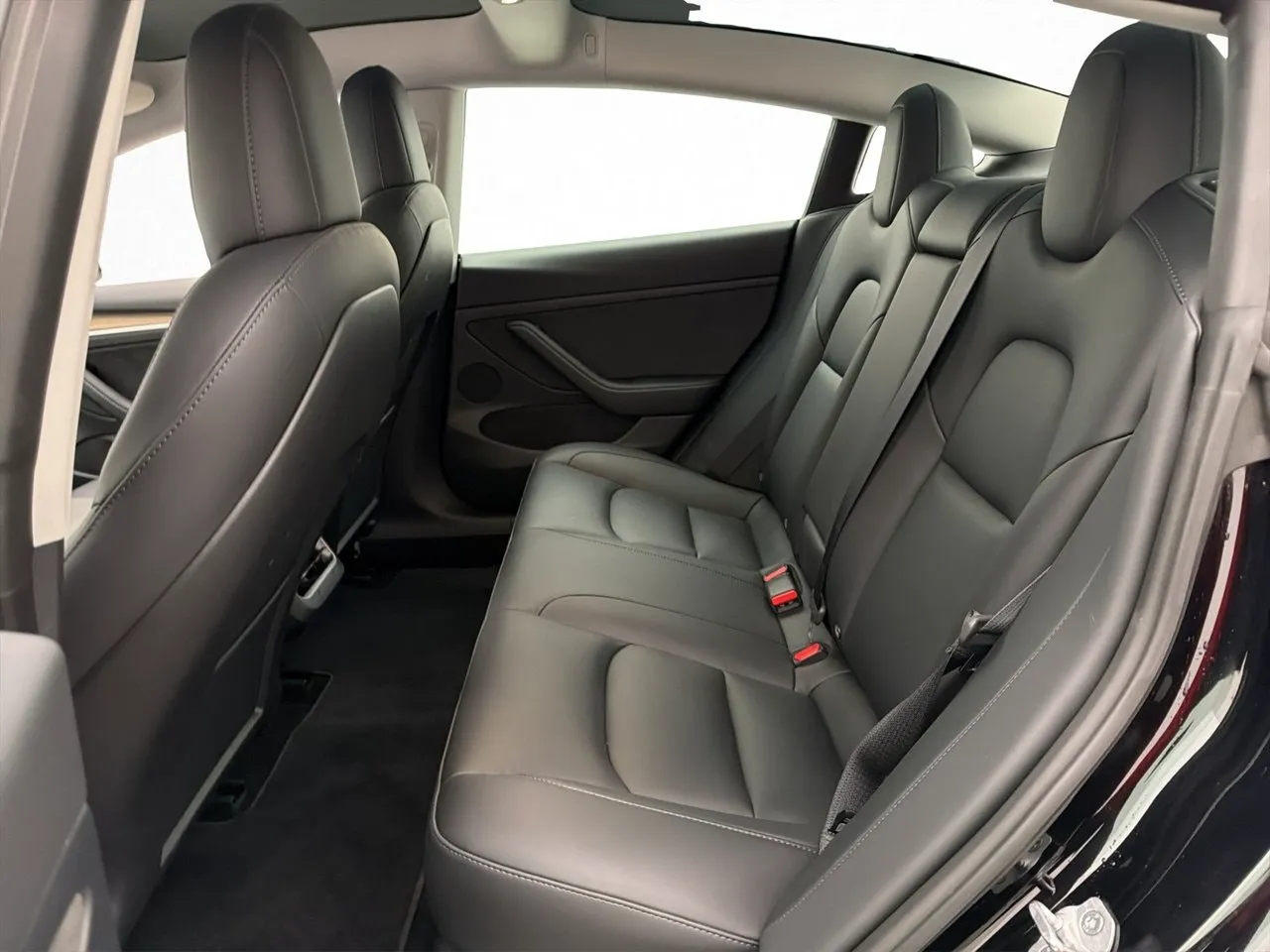 Tesla Model 3 bild 15
