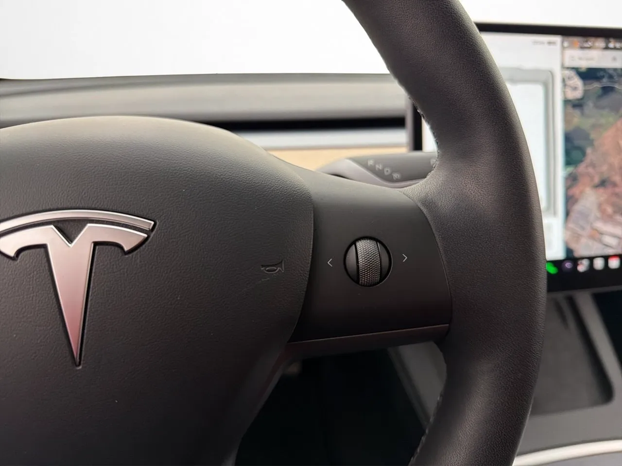 Tesla Model 3 bild 18