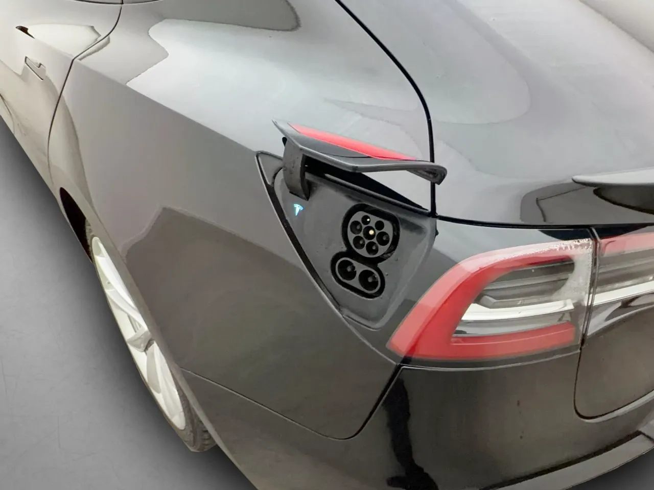Tesla Model 3 bild 27
