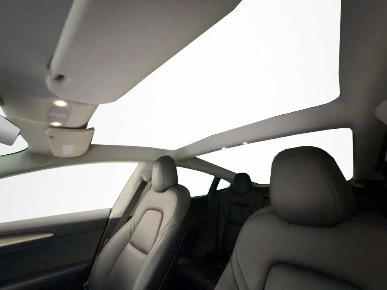 Tesla Model 3 bild 11