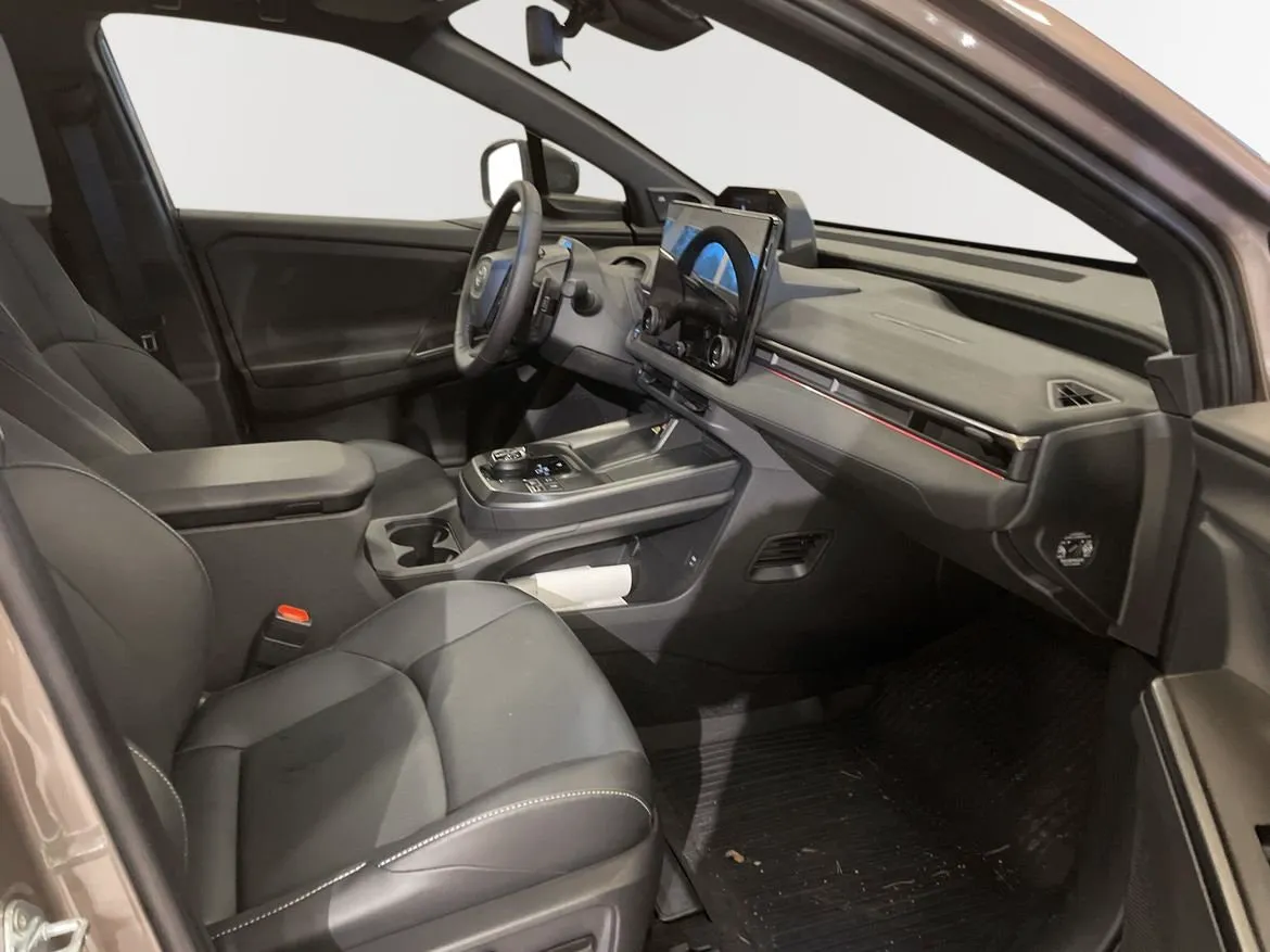 Toyota bZ4X Touring bild 7