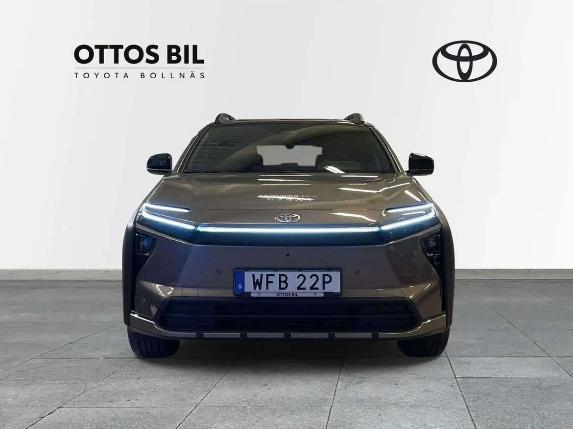 Toyota bZ4X Touring bild 6