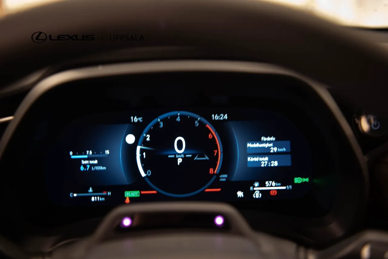 Lexus LBX bild 17