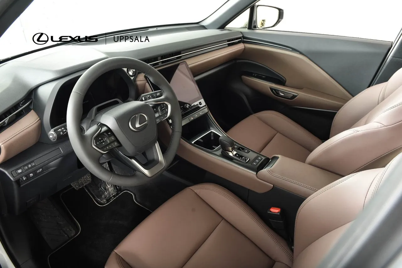 Lexus LBX bild 6