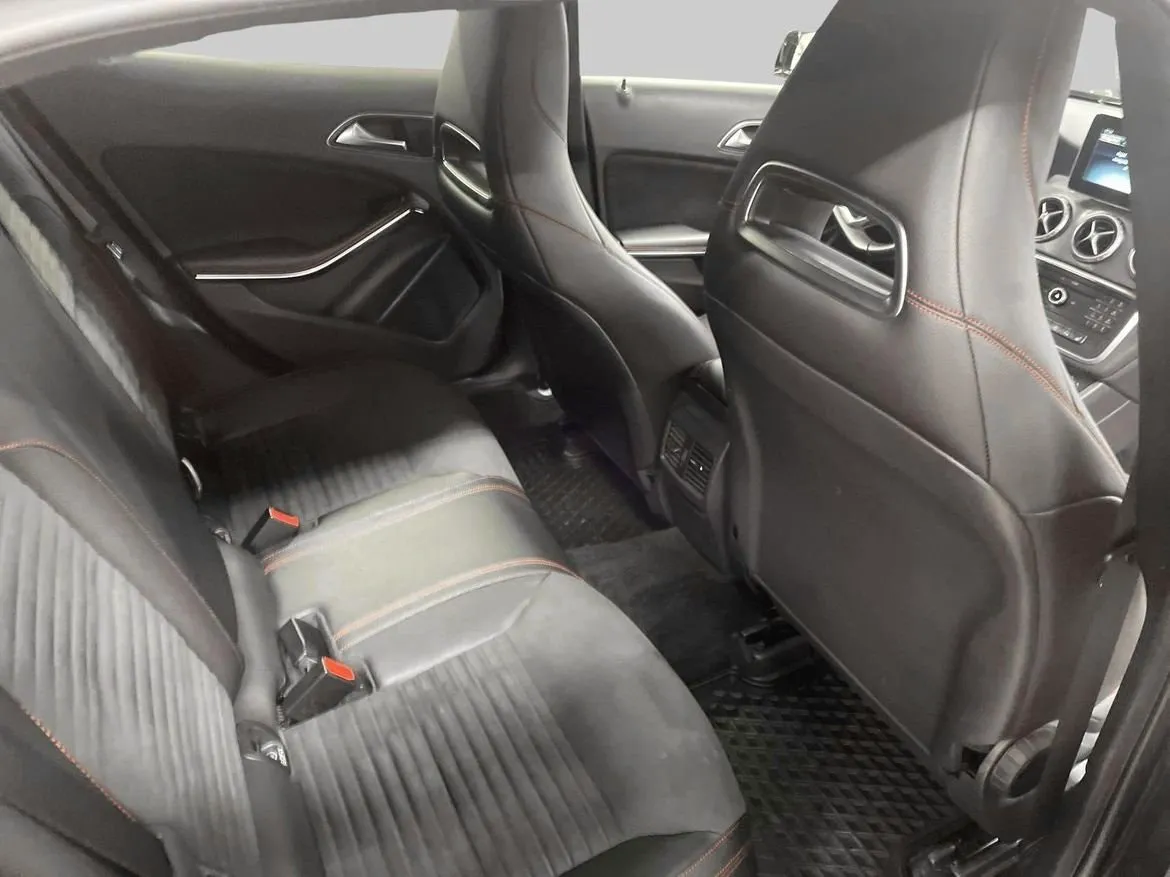 Mercedes GLA220 bild 10