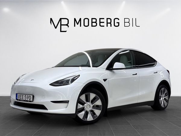Tesla Model Y Long Range 514hk Pano Drag B-Kamera Läder MOMS - 2023