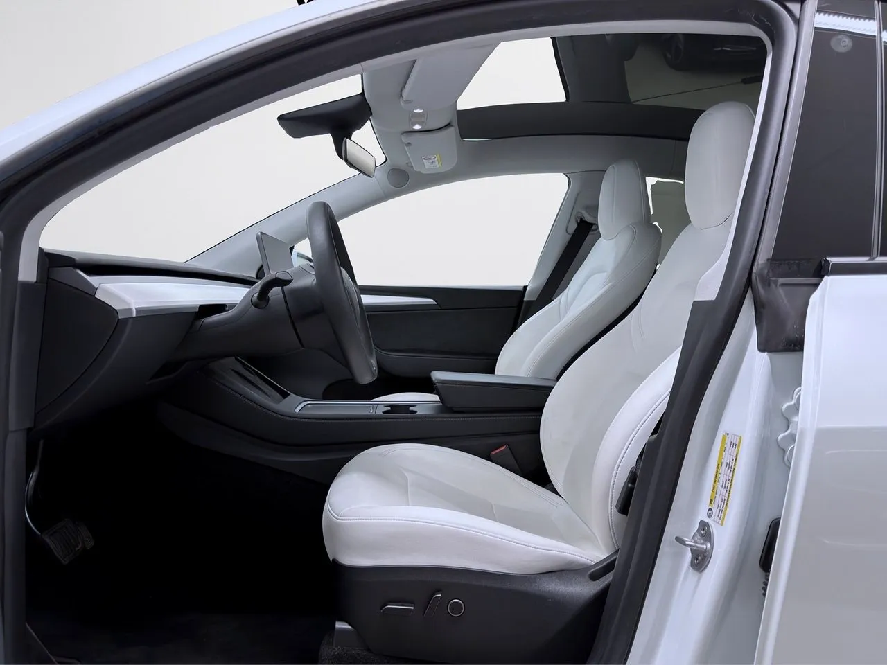 Tesla Model Y bild 17