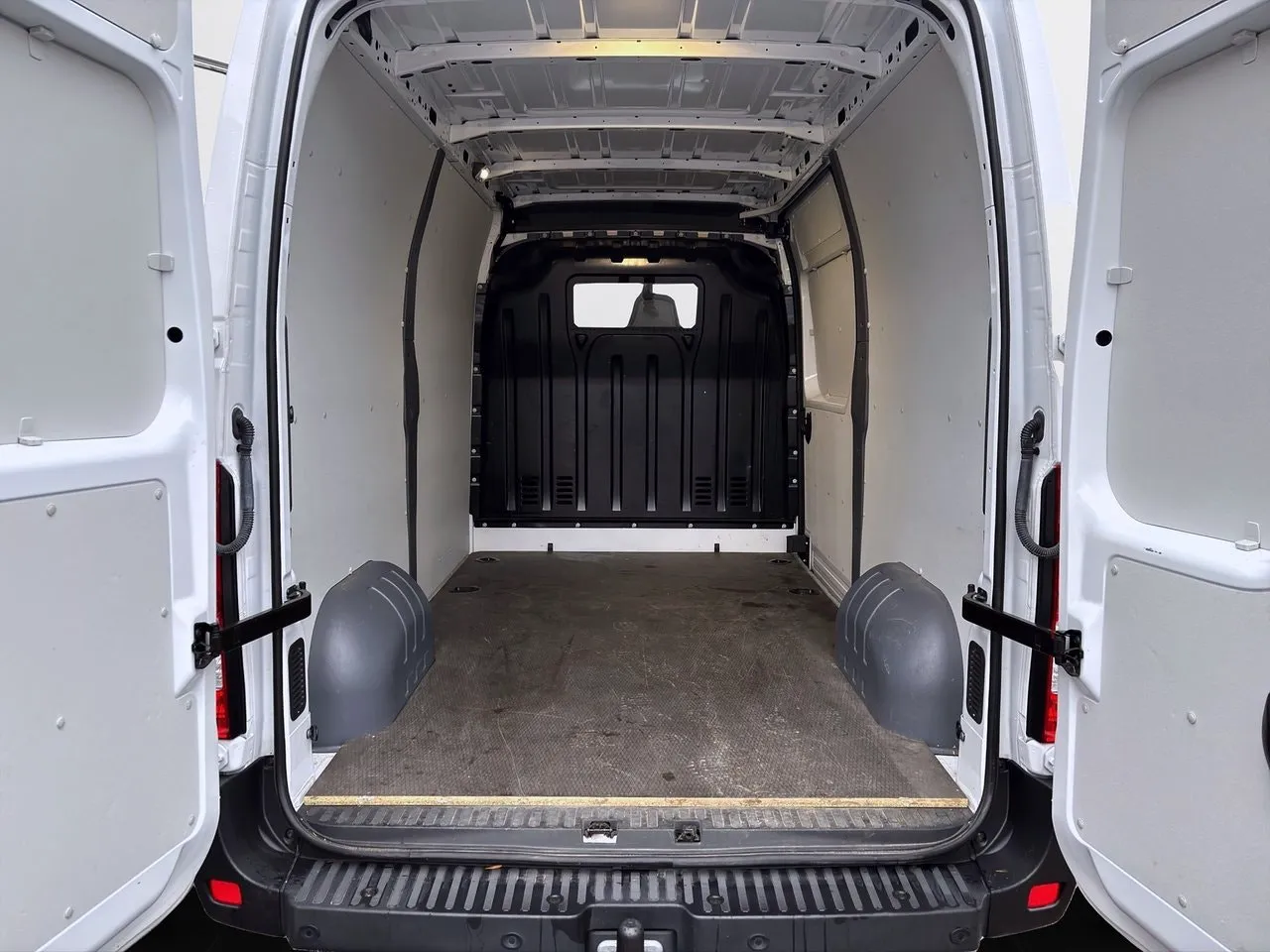 Nissan Interstar bild 7