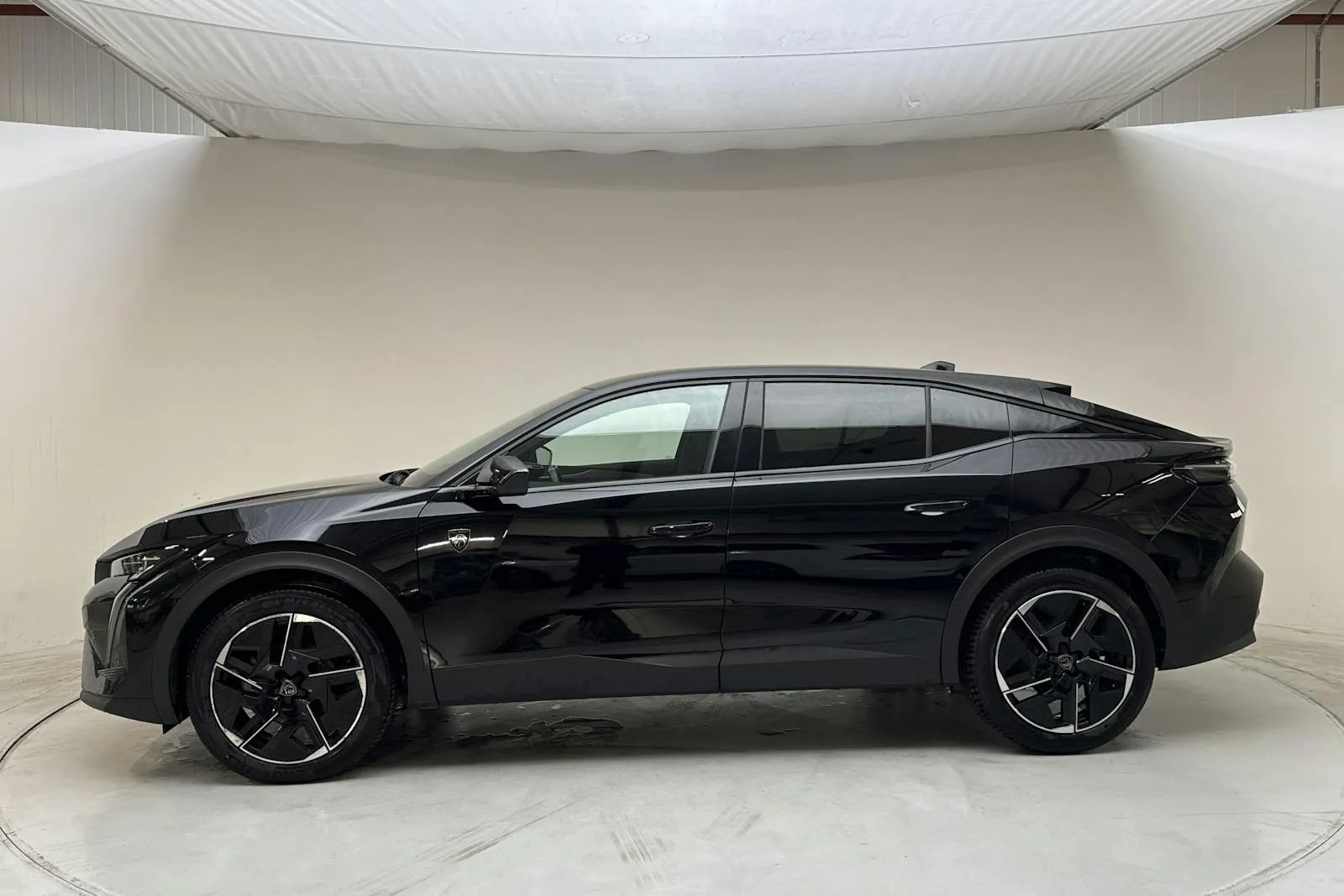 Peugeot 408 bild 2