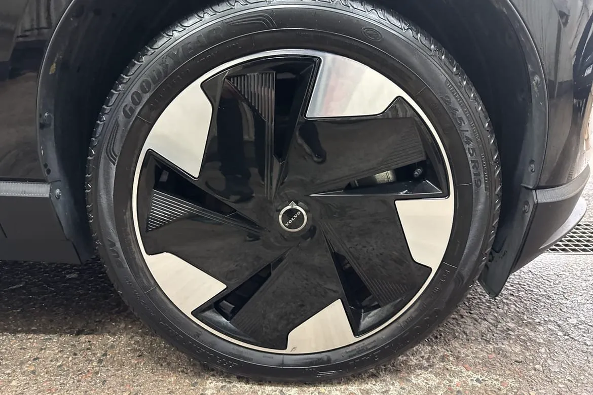 Volvo EX30 bild 17