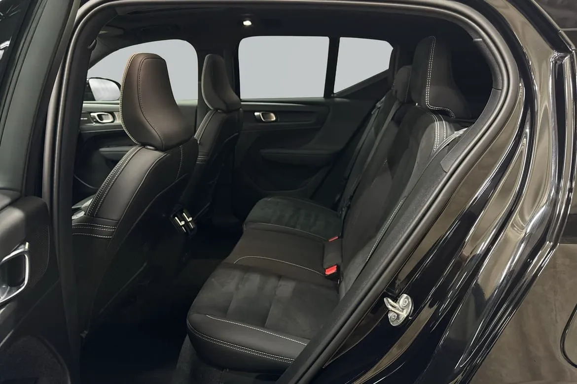 Volvo EX40 bild 7