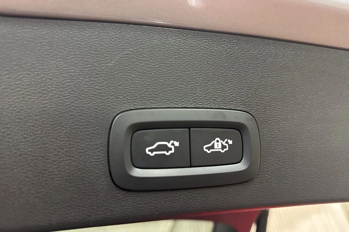 Volvo EX40 bild 18