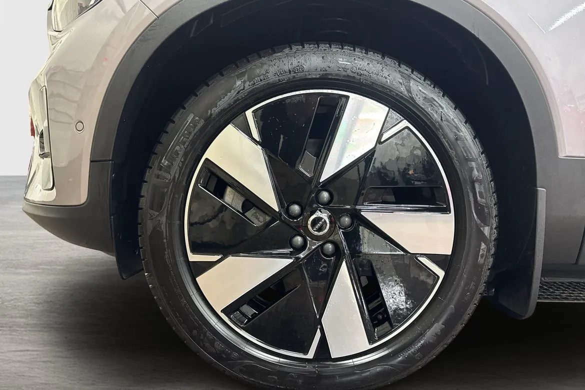 Volvo EX40 bild 10