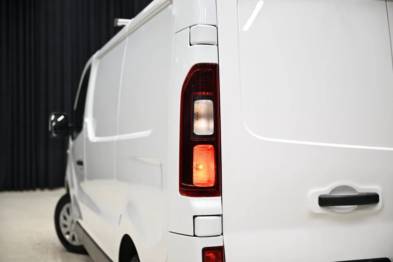 Nissan NV300 bild 8