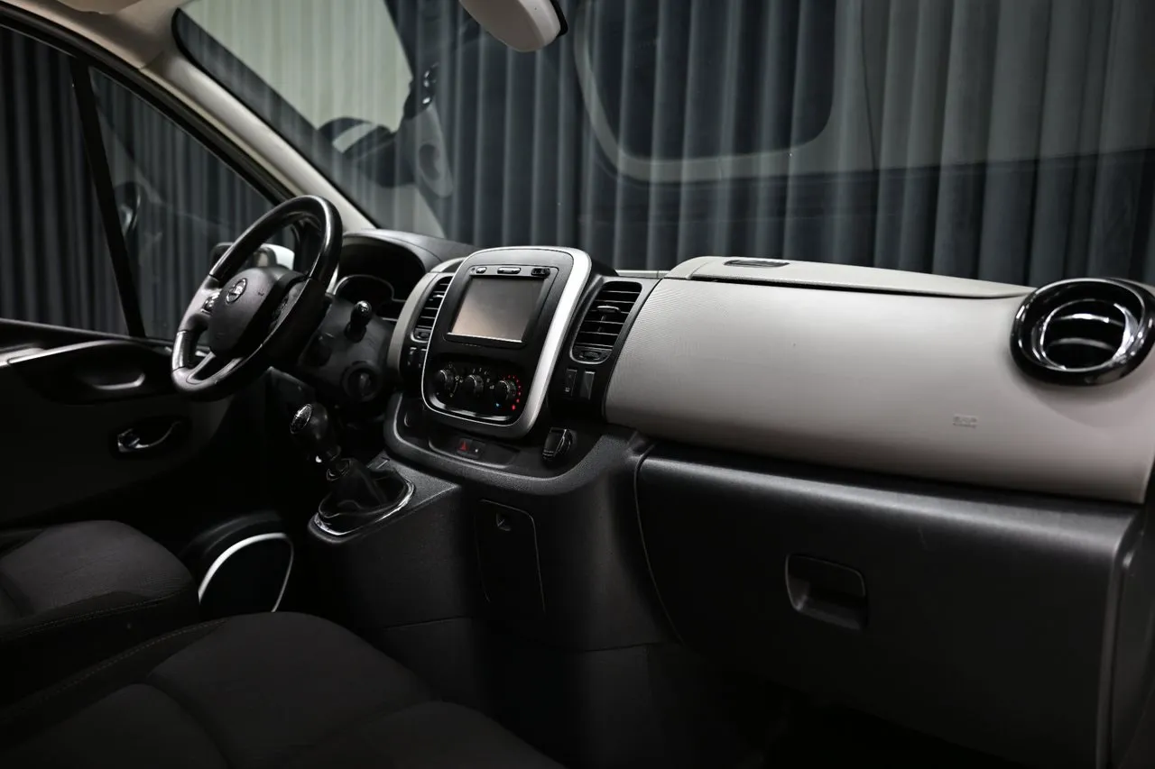 Nissan NV300 bild 25