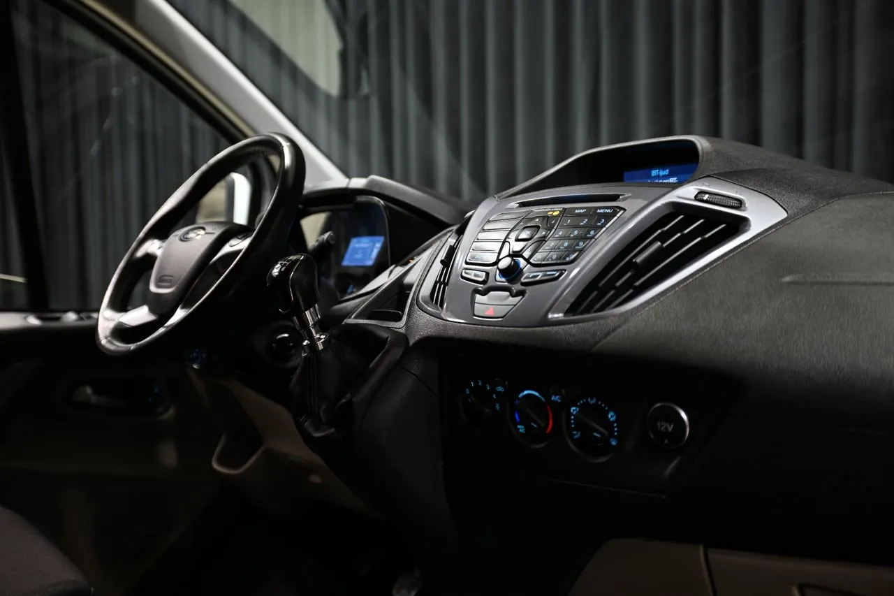 Ford Tourneo Custom bild 26