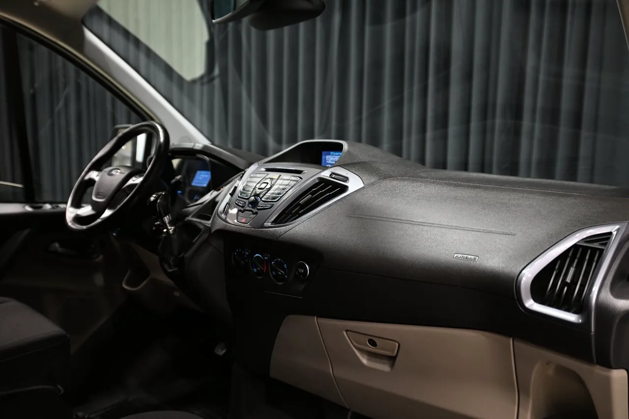 Ford Tourneo Custom bild 27