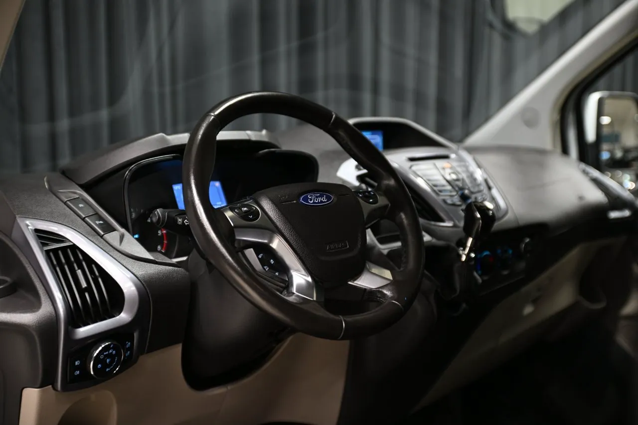 Ford Tourneo Custom bild 19