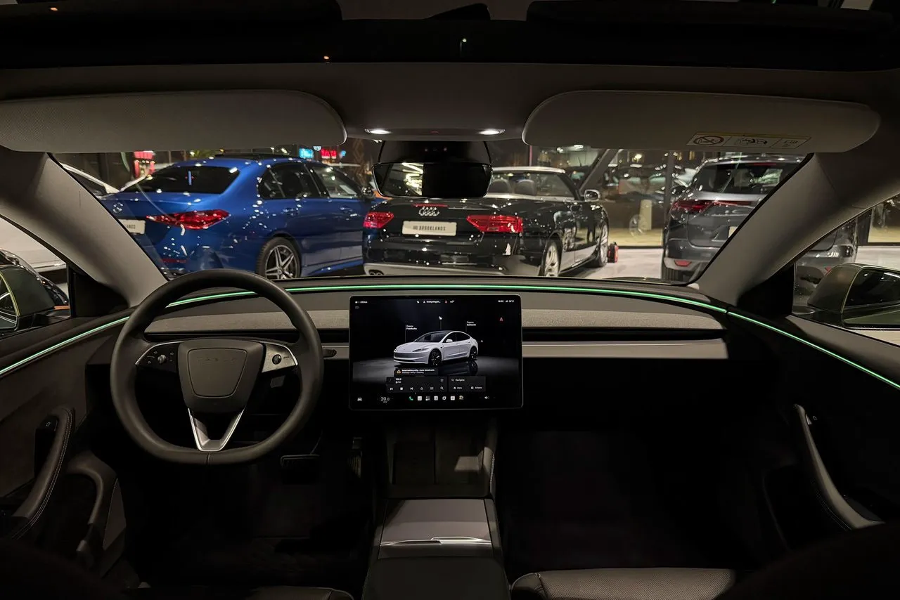 Tesla Model 3 bild 10