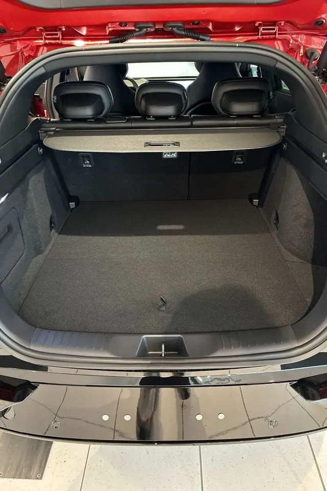 Mazda CX-6e bild 8