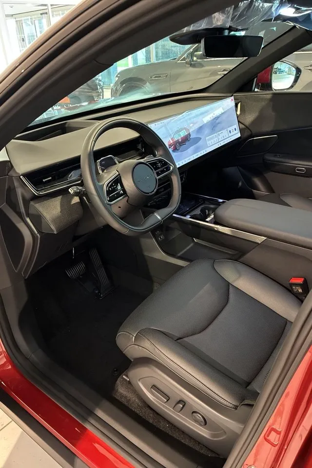 Mazda CX-6e bild 6