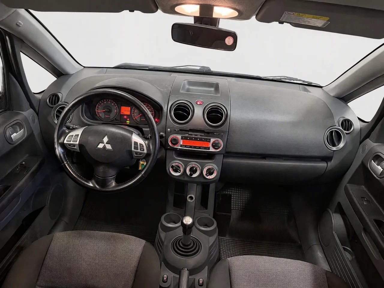 Mitsubishi Colt bild 9