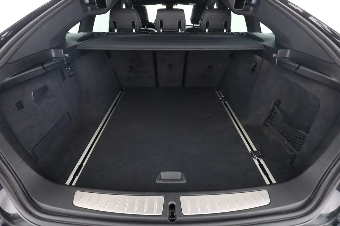 BMW 330 bild 18