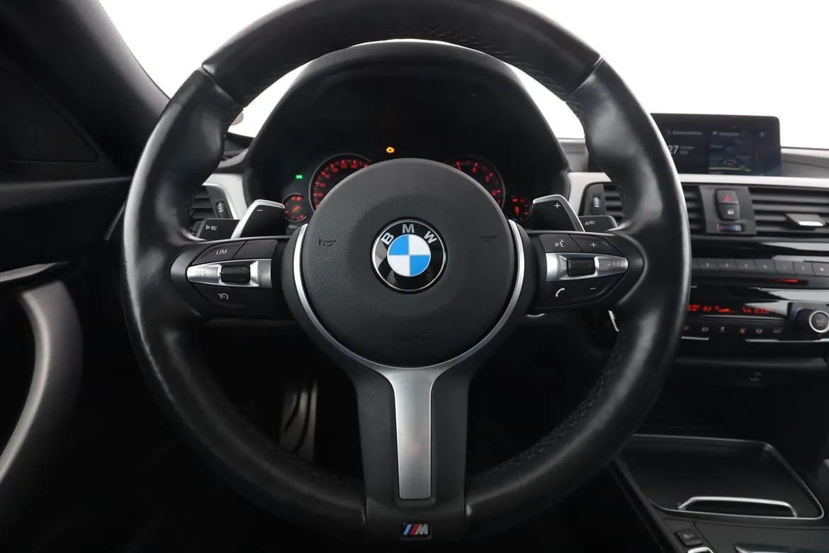 BMW 330 bild 19