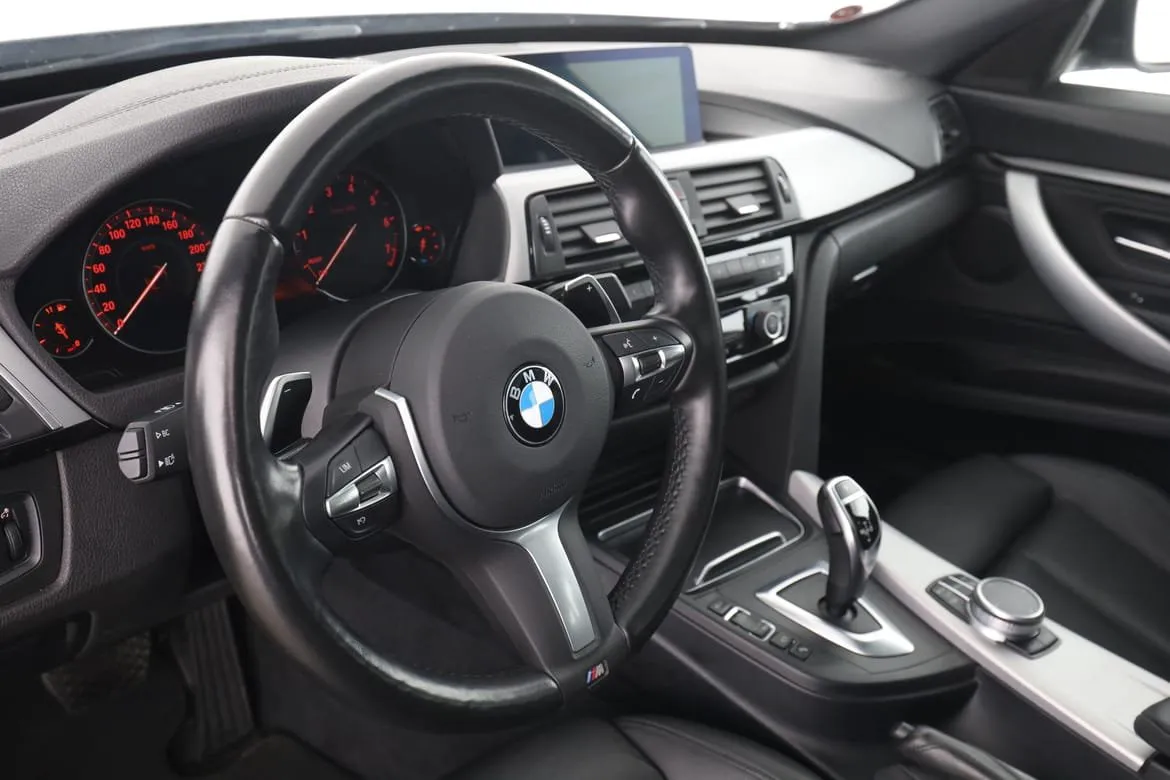 BMW 330 bild 12