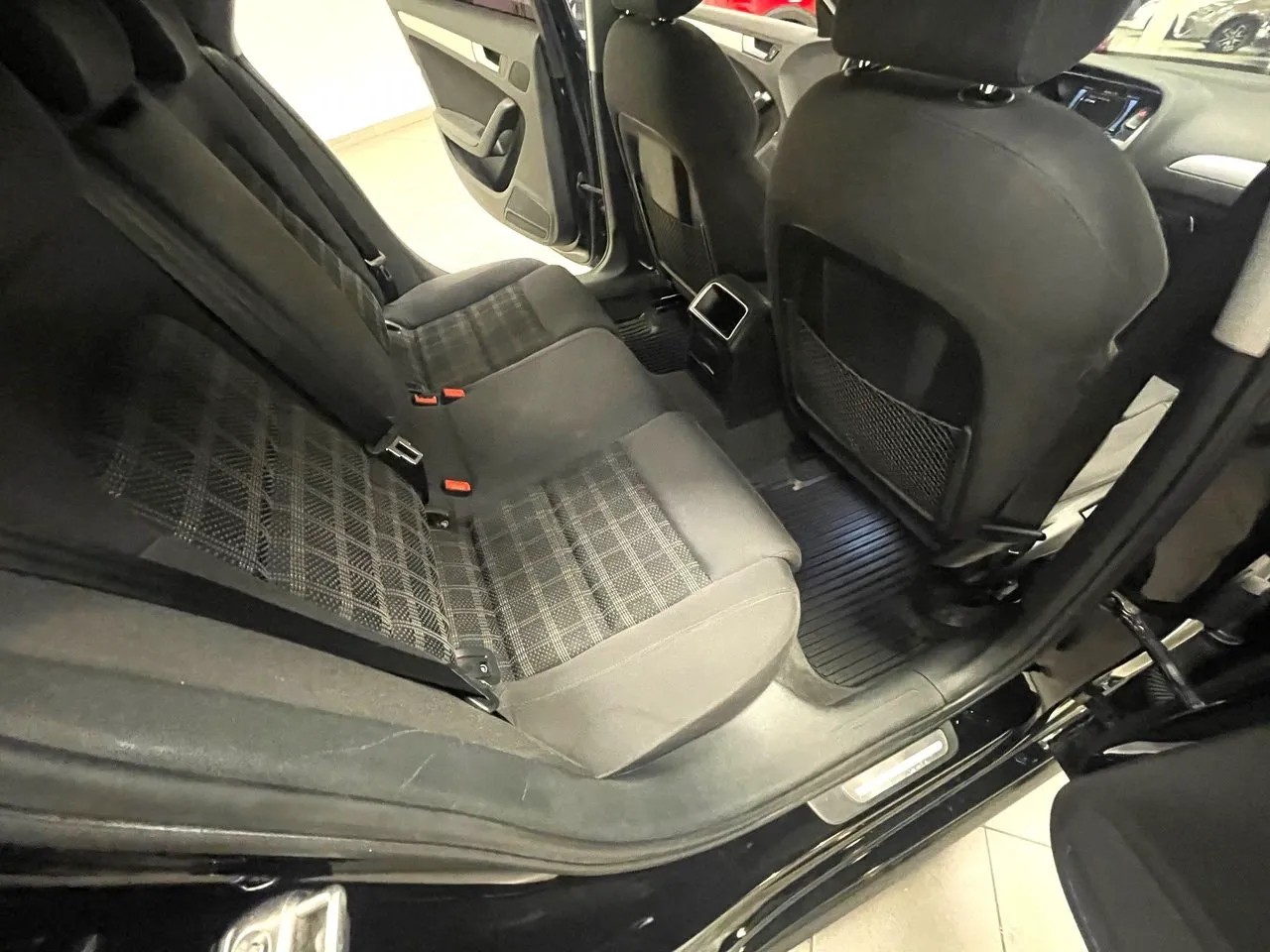 Audi A4 bild 8