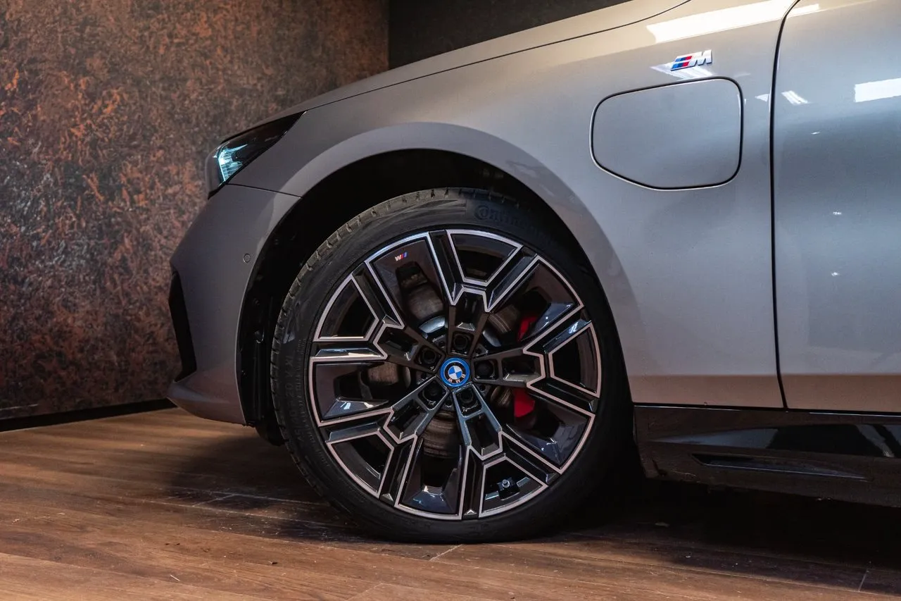 BMW 530 bild 9
